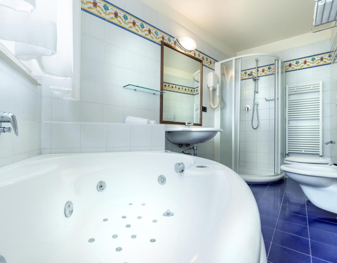 מילאנו מריטימה Hotel Bellevue Beach - Sul Mare מראה חיצוני תמונה